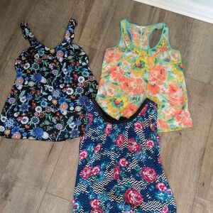 Bundle Of Candie's Set Of 3 Tank Tops Like New